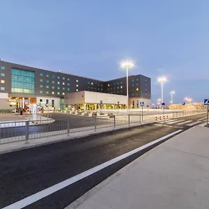 Ξενοδοχείο Courtyard By Marriott Airport